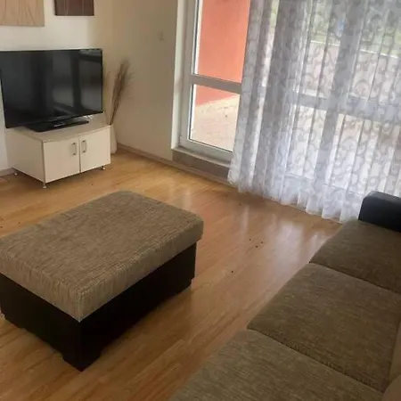 2 Bed With Sea Views Apartmán