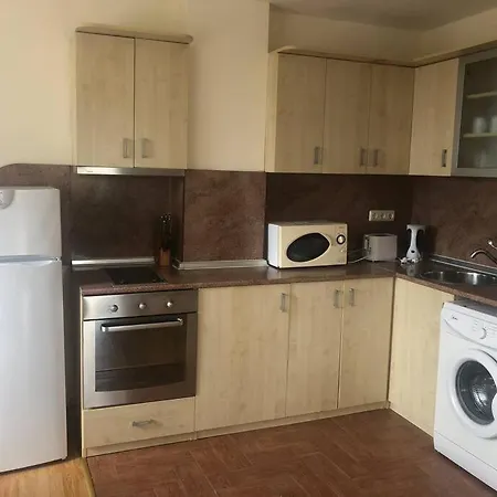 2 Bed With Sea Views Апартаменти