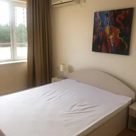 2 Bed With Sea Views Сонячний Берег