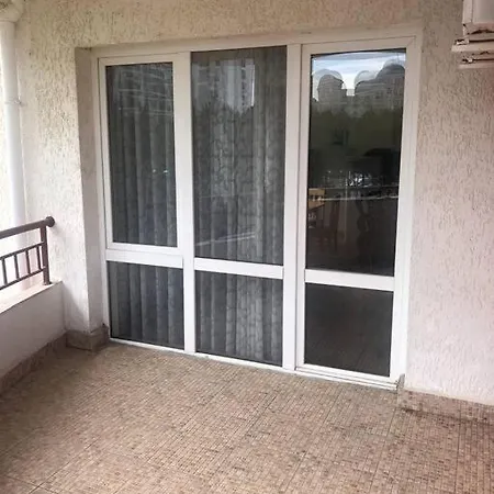 Апартаменти 2 Bed With Sea Views