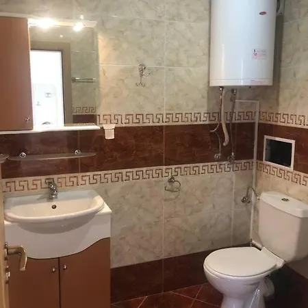 2 Bed With Sea Views Апартаменти *